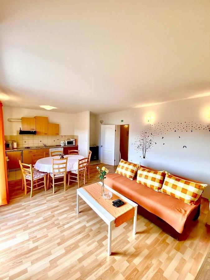 Apartment Neda Podstrana